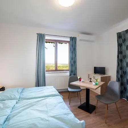 Kis Helikon Otel