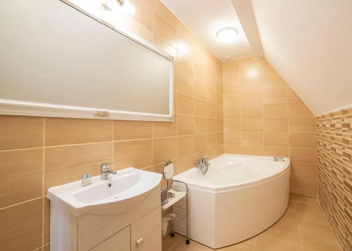 Kis Helikon Szálloda 4*